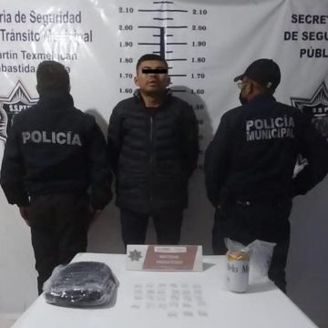 Detienen a hombre con envoltorios de “cristal” en Texmelucan