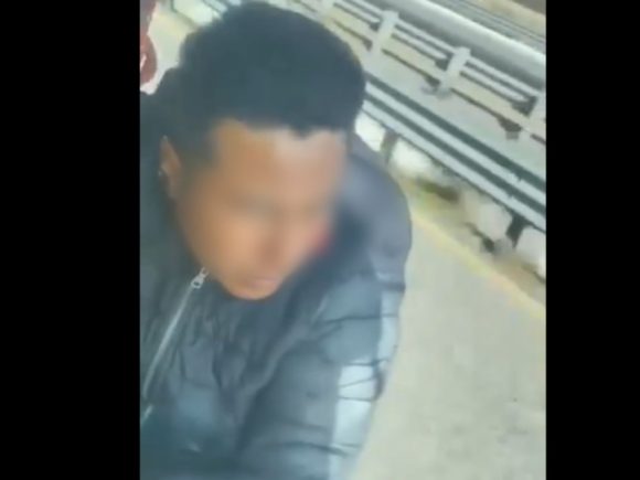 Presunto ladrón se cuelga de tráiler para asaltarlo en la Puebla – Orizaba