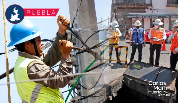 Entrega Eduardo Rivera ampliación de electrificación en Totimehuacan y Azumiatla