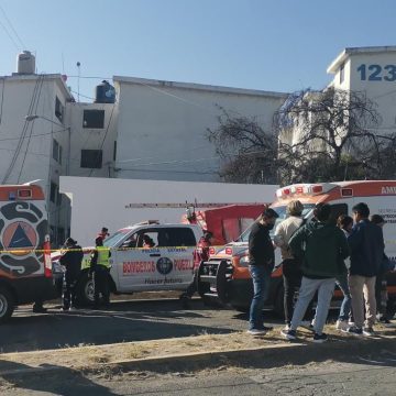 Dos personas resultaron con quemaduras tras incendiarse su casa