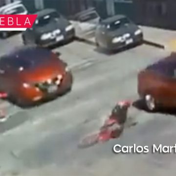 Motociclista salió volando tras choque con auto en Mayorazgo