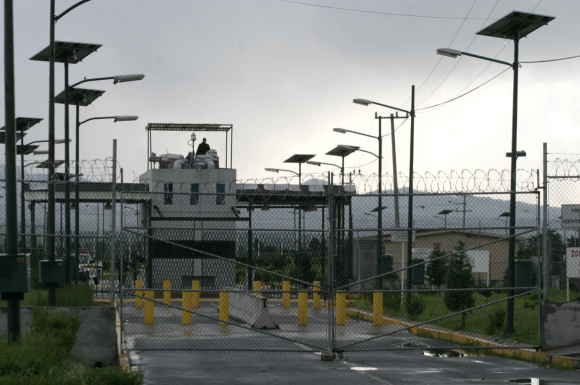 Llega Ovidio Guzmán al penal del Altiplano