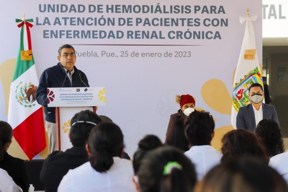 Inaugura Céspedes Peregrina Unidad de Hemodiálisis