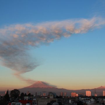 Volcán Popocatépetl registra 214 exhalaciones