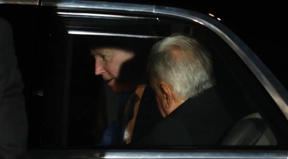 amlo:Biden Plática de una hora entre AMLO y Biden en La Bestia