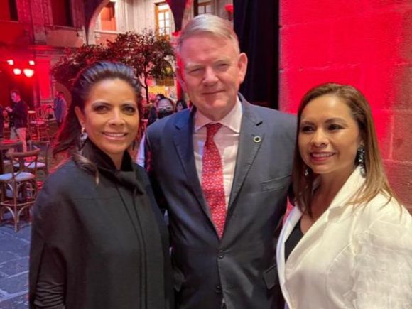 Asisten presidenta del SEDIF y secretaria de Economía a homenaje a mujeres indígenas de México y Canadá