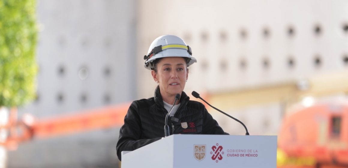 Sin interrumpir operaciones, las obras de rehabilitación en la Terminal 2 del AICM concluirán en junio: Claudia Sheinbaum