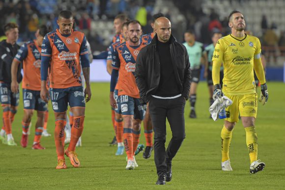 Inicia Puebla con derrota ante el campeón Pachuca