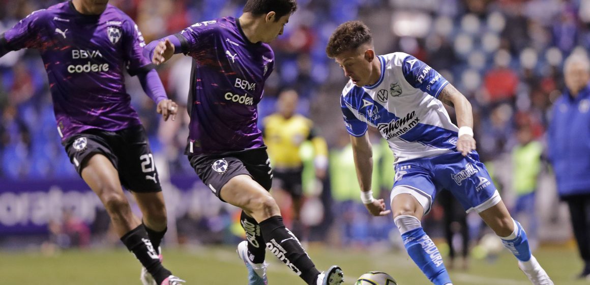 En el Cuauhtémoc Puebla 1- 2 Rayados