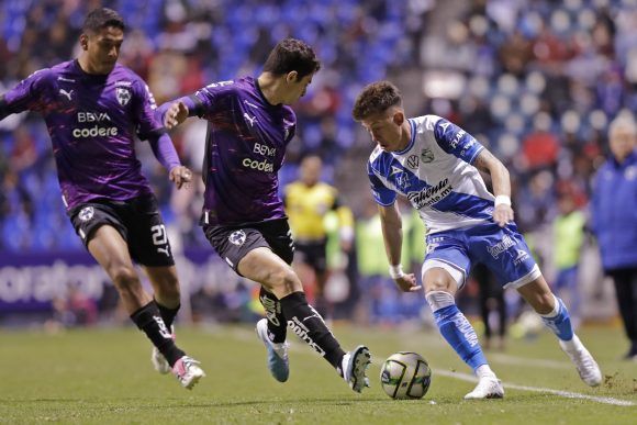 En el Cuauhtémoc Puebla 1- 2 Rayados