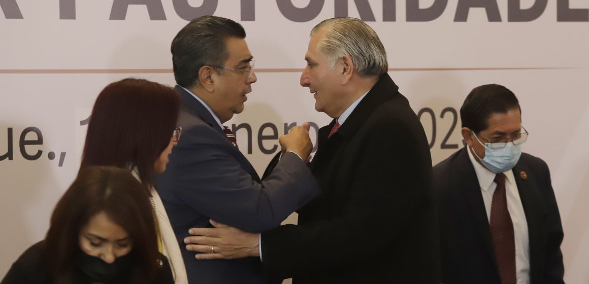 Gobierno Federal sólo reconoce como gobernador a Céspedes Peregrina