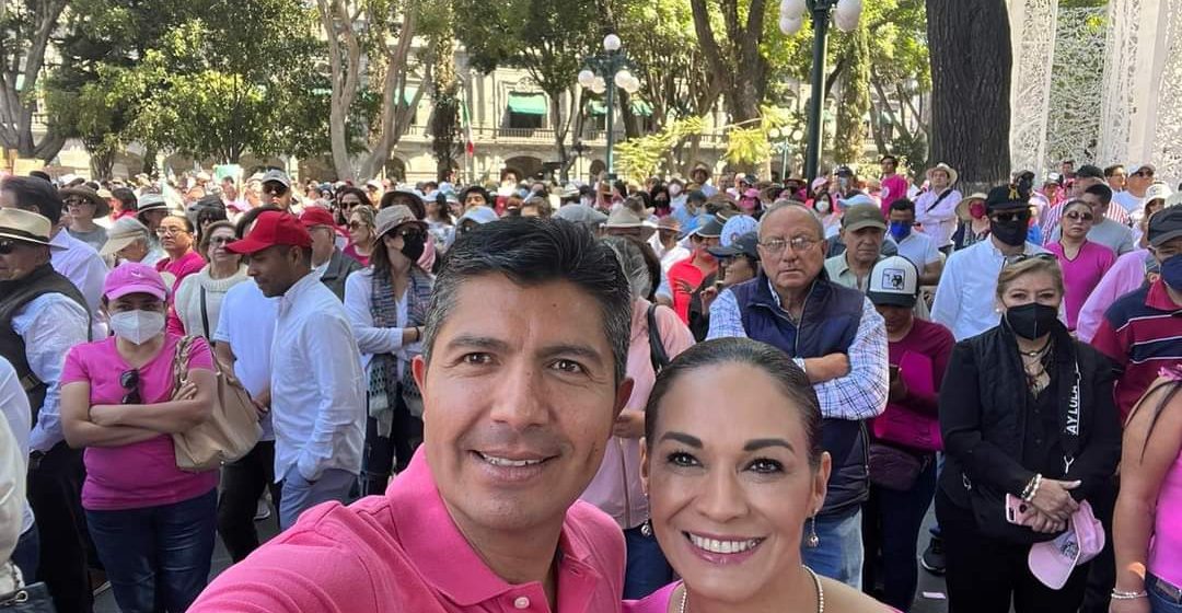 Eduardo Rivera se suma como ciudadano a la marcha en defensa del INE