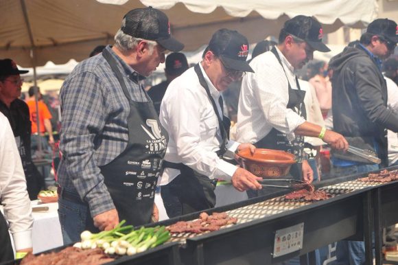 Obtiene Hermosillo Récord Guinness por la carne asada más grande del mundo