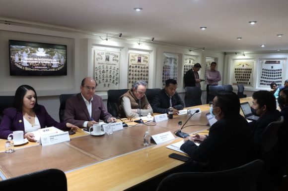 Aprueba Comisión de la LXI Legislatura que ayuntamientos contraten crédito por el periodo que dura su administración