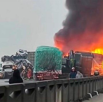 Accidente múltiple en China deja 16 muertos