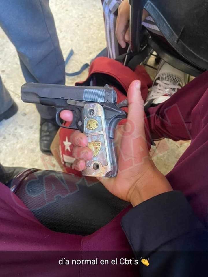 Alumno ingresa arma al CBTIS Huauchinango CMH