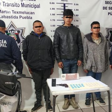 Por robo a mano armada, detienen a sujetos en Texmelucan