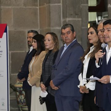 Firman Eduardo Rivera Pacto de Integridad y Ventanilla Digital de Gobierno