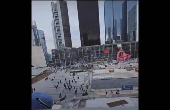 Hombre se suicida en centro comercial de París y provoca pánico