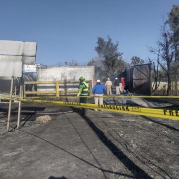 Pipa se incendia en Guanajuato por aparente toma clandestina