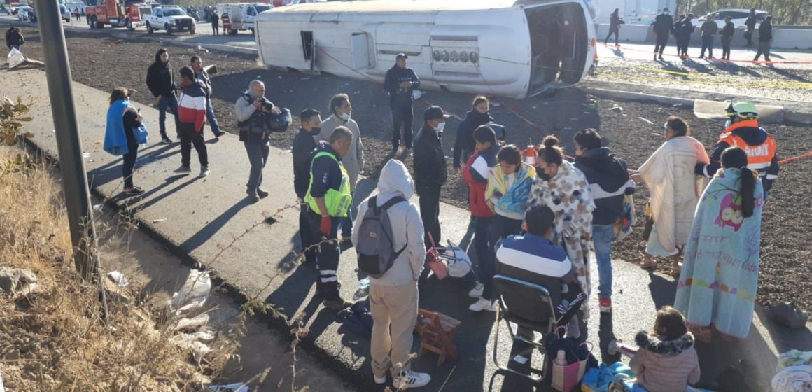 Continúan hospitalizados siente peregrinos tras accidente en la México-Puebla