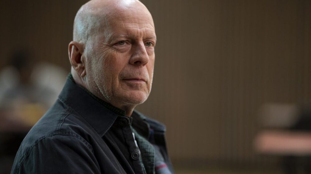 Bruce Willis es incapaz de comunicarse y ha perdido la alegría de vivir