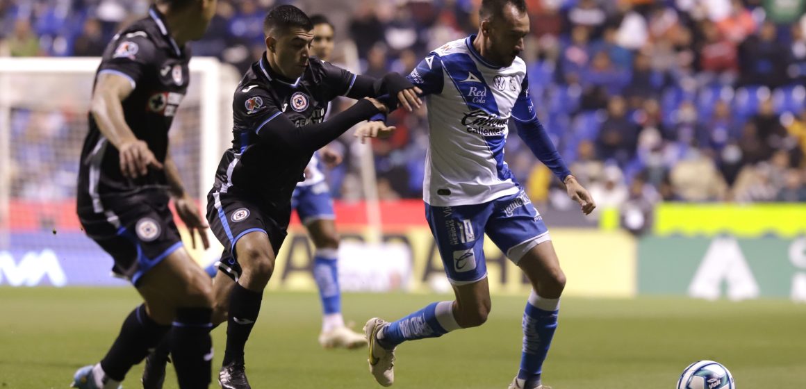 Puebla sufre derrota ante Cruz Azul en el Cuauhtémoc