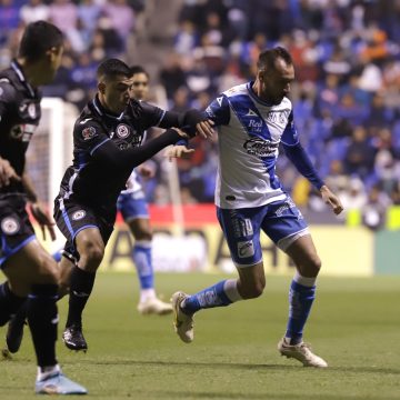 Puebla sufre derrota ante Cruz Azul en el Cuauhtémoc