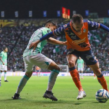 Puebla pierde ante el equipo de su exentrenador Nicolás Larcamón