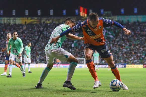 Puebla pierde ante el equipo de su exentrenador Nicolás Larcamón