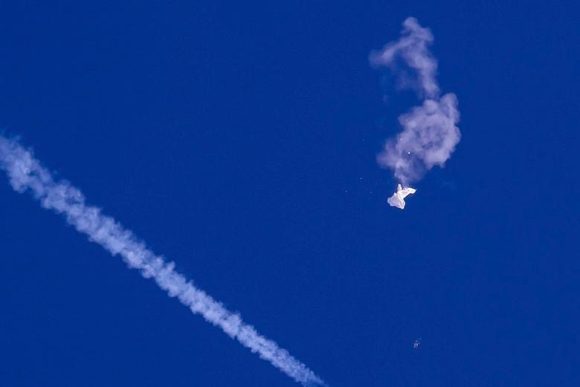 EU derriba otro objeto volador no identificado en el Lago Huron; restringe su espacio aéreo