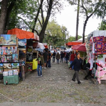 Artesanos reciben permisos de venta en el municipio de Puebla