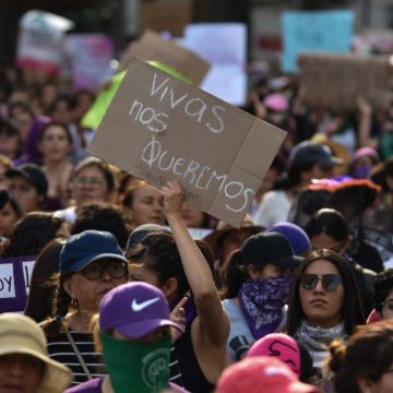 Autoridades reportan asistencia de 90 mil mujeres a la marcha 8M en la CDMX