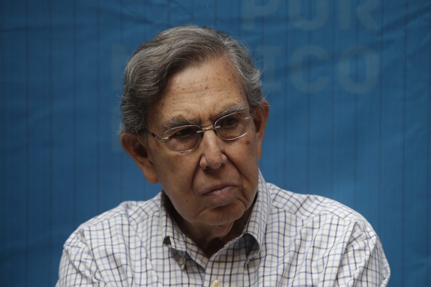 Sheinbaum nombra a Cuauhtémoc Cárdenas presidente de la nueva Comisión Consultiva del Petróleo