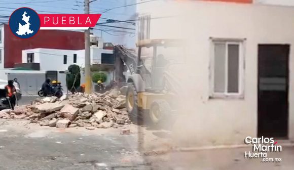 Portada Derrumban casa construida en plena banqueta en Puebla CMH Derrumban casa construida en plena banqueta en Puebla