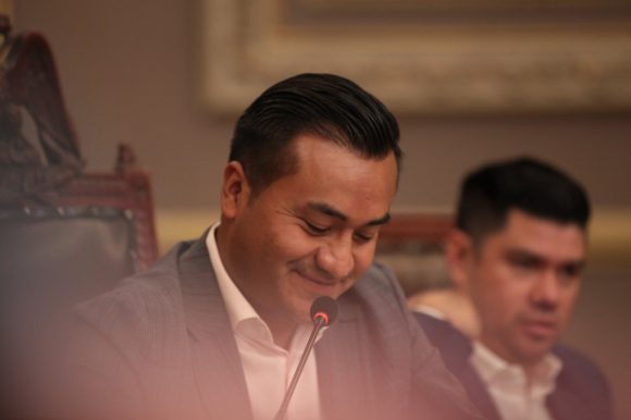 FqEqWUnacAAb9E9 Policías que enfrenten alguna denuncia deben ser dados de baja