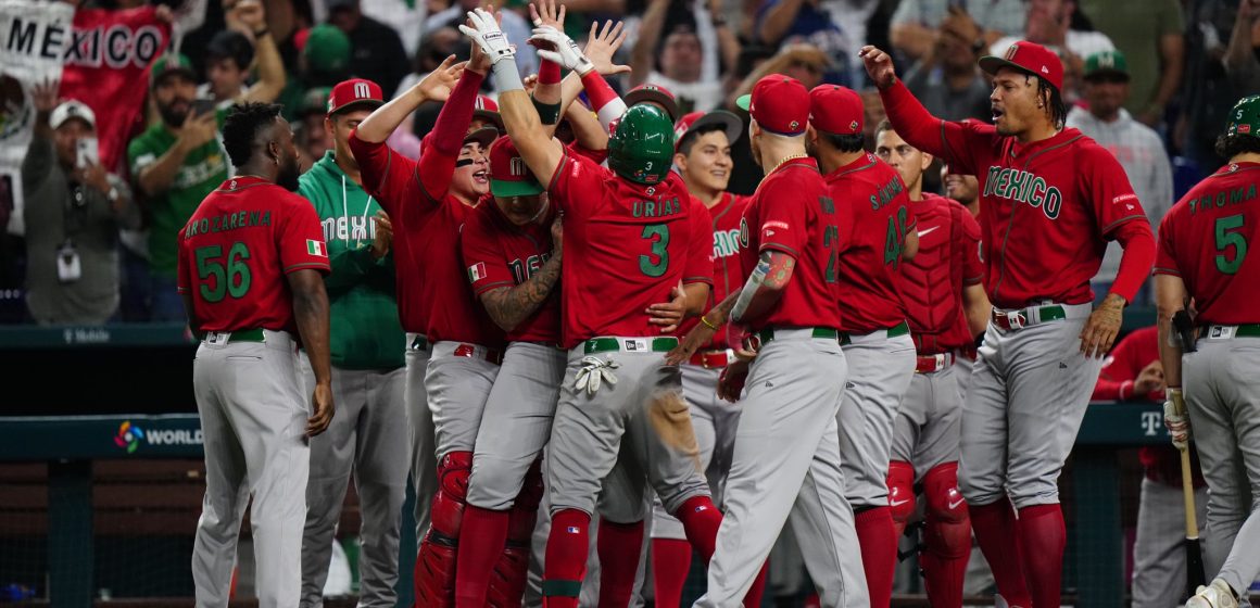 “Casi tocamos el cielo”: AMLO ¡Felicidades a los beisbolistas de México!