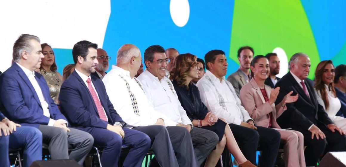 Céspedes Peregrina acudió a la inauguración del “Tianguis Turístico 2023”