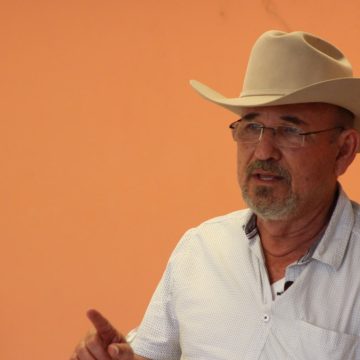 Atentan de nueva cuenta contra Hipólito Mora en Michoacán