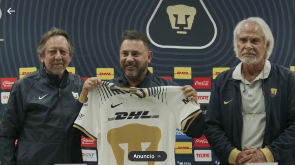 Pumas presentó a Antonio Mohamed como su nuevo técnico