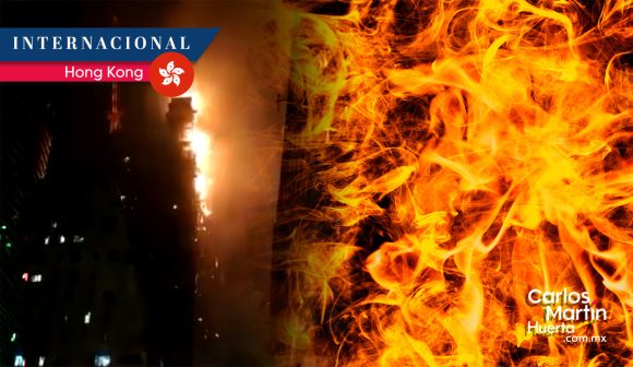Rascacielos se incendia en Hong Kong