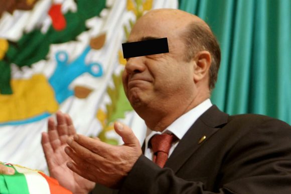 Trasladan al hospital a Murillo Karam para atender hipertensión