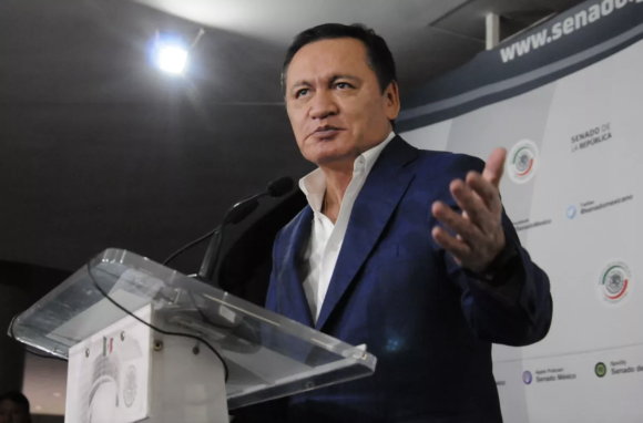 Osorio Chong deja la coordinación de la bancada del PRI en el Senado