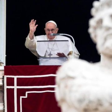 Papa Francisco pide reconciliación y paz en Perú