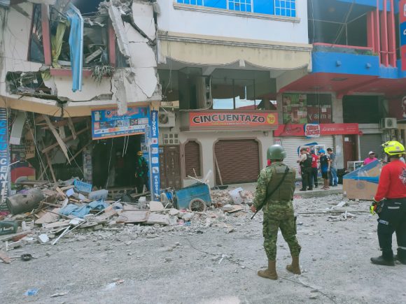 Papa Francisco expresó su cercanía con Ecuador tras sismo 6.5