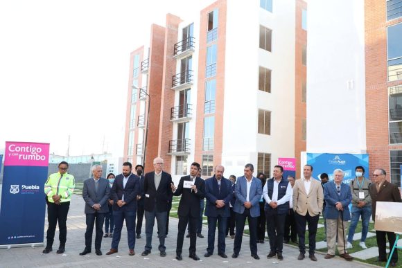 Inauguran viviendas Ayuntamiento de Puebla y CANADEVI; conócelos
