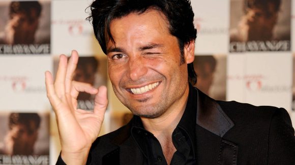 “Los testigos de Chayanne”; el cantante busca nombre para sus fans y las propuestas lo hacen reír