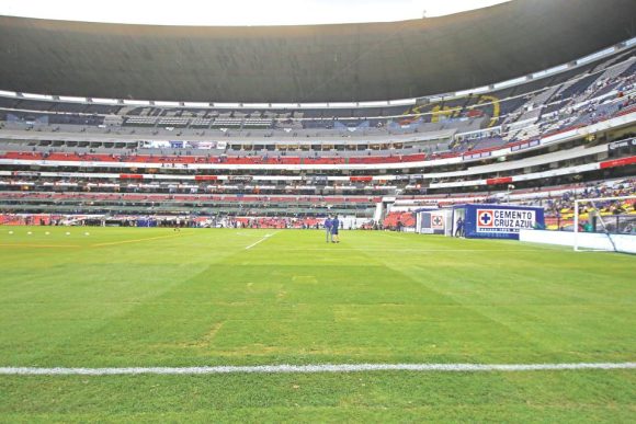 Cofepris notifica incumplimiento a Estadio Azteca por consumo de tabaco durante partido de fútbol