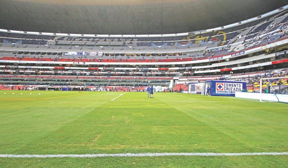 Cofepris notifica incumplimiento a Estadio Azteca por consumo de tabaco durante partido de fútbol