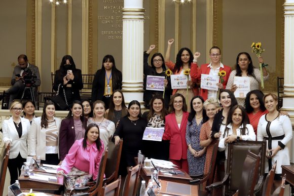 Congreso avala Ley Monzón